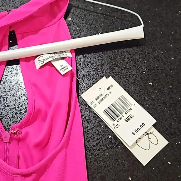 SPEECHLESS DRESS - Picture 13 of 16